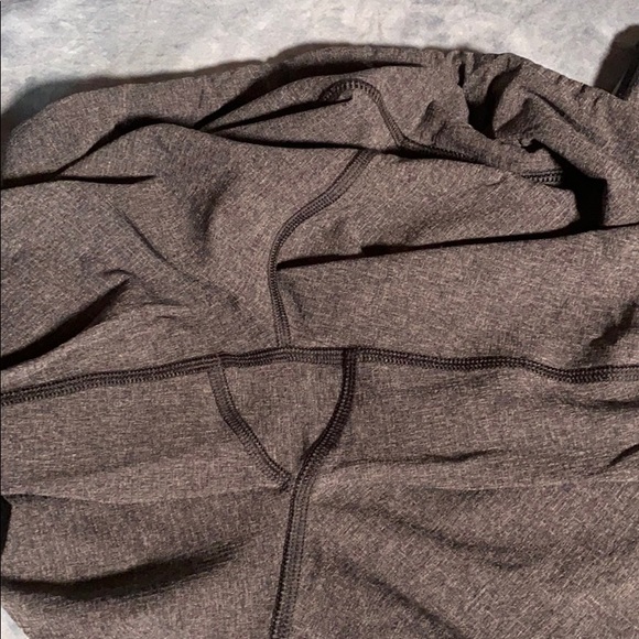 💚 3 for $15 💚 - Under Armour Capris approximate size Small - Picture 13 of 16